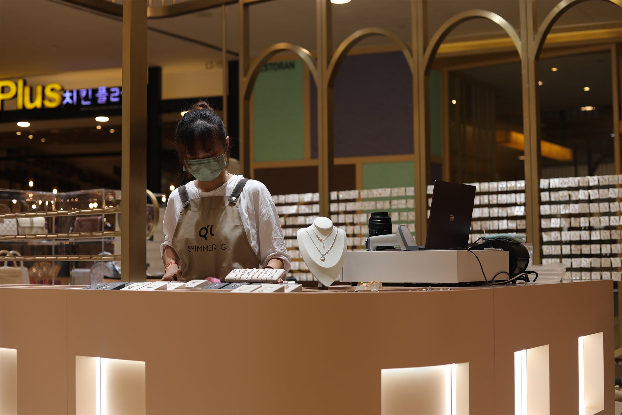 slider image slider_item_8eLjCE