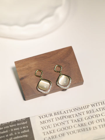 Cat Eyes Earrings1026